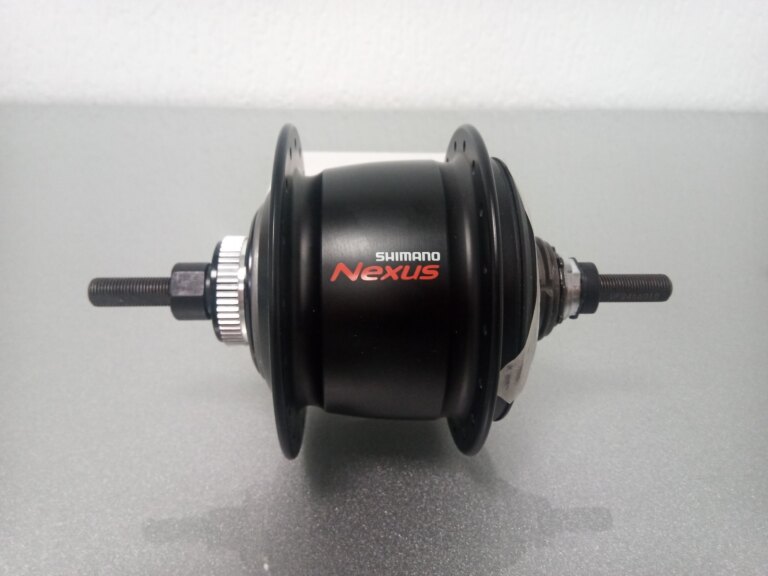 Hinterradnabe / 135 MM / Feste Welle 187 MM / Disc (Centerlock) / 36GTS / Shimano / Nexus Inter 8 SG-C6001-8D / 8S / Schwarz / City