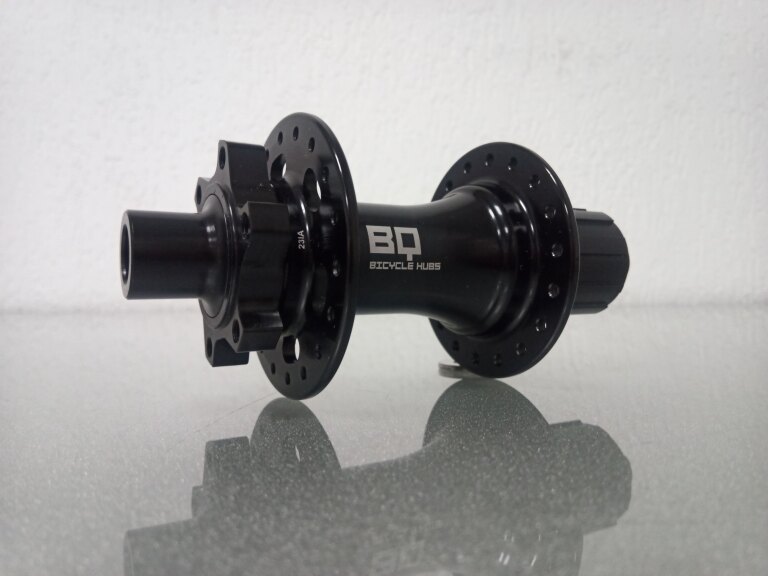 Rear hub / 148 MM / Thru axle Ø 12 MM / Disc (6 bolts) / 36GTS / BQ / BQ-RH30005 / HG Body 35 MM / Black / MTB