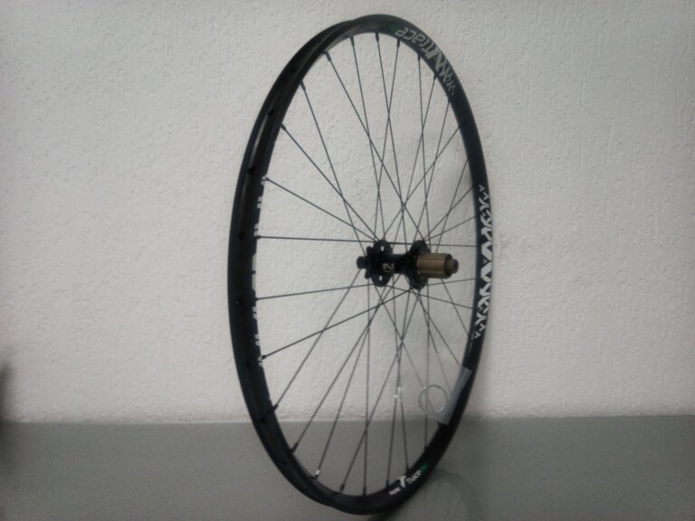 Hinterrad / 622X25C / Rigida - Ryde / Trace 25mm / Schwarz / Novatec / D462SB-A5A-B12 / HG Body 36,85 MM / 148 MM / Disc (6 Schrauben) / MTB