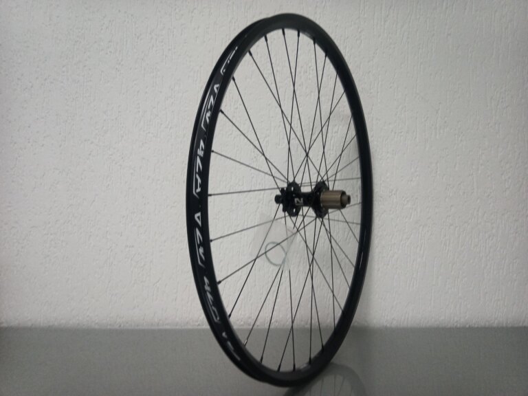 Roue arrière / 622X21C / Rigida - Ryde / ZAC 421 / Noir / Novatec / D462SB-A5A-B12 / HG Body 36,85 MM / 148 MM / Disque (6 boulons) / VTT