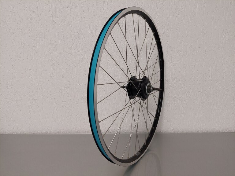 Roue arrière / 622X21C / Rigida - Ryde / ZAC 421 / Noir / Shimano / Nexus Inter 8 SG-C6001-8R / 8S / 131 MM / Frein à rouleaux ou Frein sur jante / City