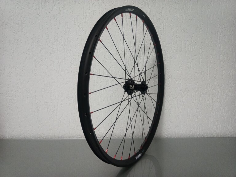 Vorderrad / 584X30C / Rigida - Ryde / Edge M 30 os / Schwarz / Novatec / D791SB/A /  / 100 MM / Disc (6 Schrauben) / MTB