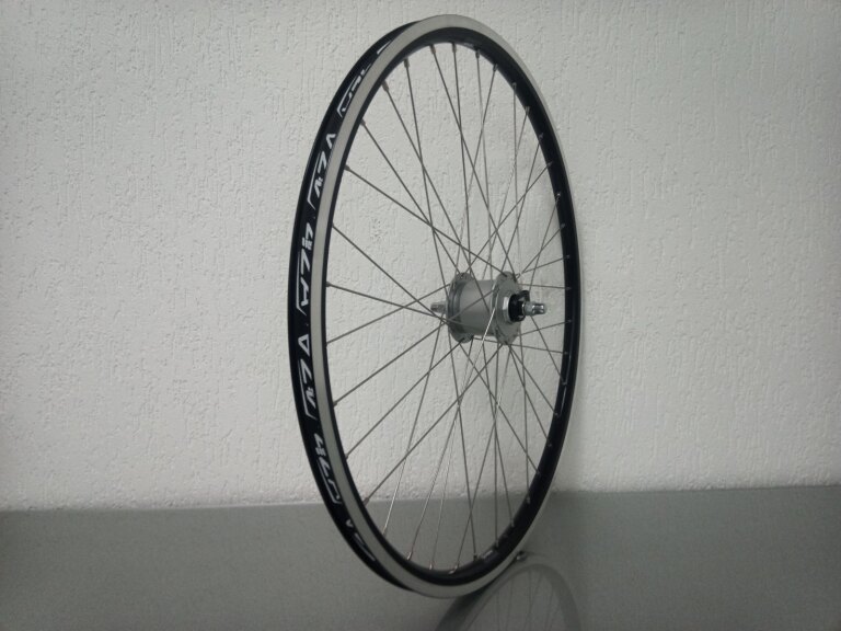 Front wheel / 622X19C / Rigida - Ryde / Andra 10 / Black / Shimano / DH-C3000-3N-NT 6V-3.0W Dynamo /  / 100 MM / Rim brake / City