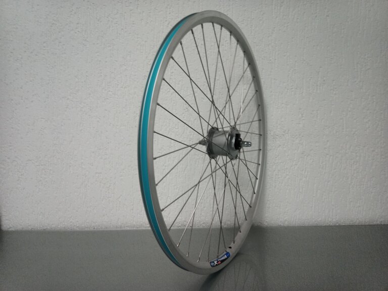 Vorderrad / 622X19C / Rigida - Ryde / X-Plorer / Silber / Shimano / DH-C3000-3N-NT 6V-3.0W Dynamo /  / 100 MM / Felgenbremse / City