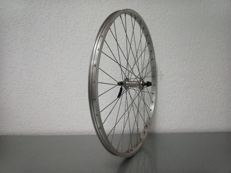 Front wheel / 559X21C / Beretta / Parallex / Silver / Ursus / Others /  / 100 MM / Rim brake / Tour