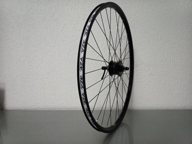 Front wheel / 622X21C / Rigida - Ryde / ZAC 421 / Black / Shimano / DH-3D37-QR 6V-3W Dynamo /  / 100 MM / Disc (Centerlock) / Tour