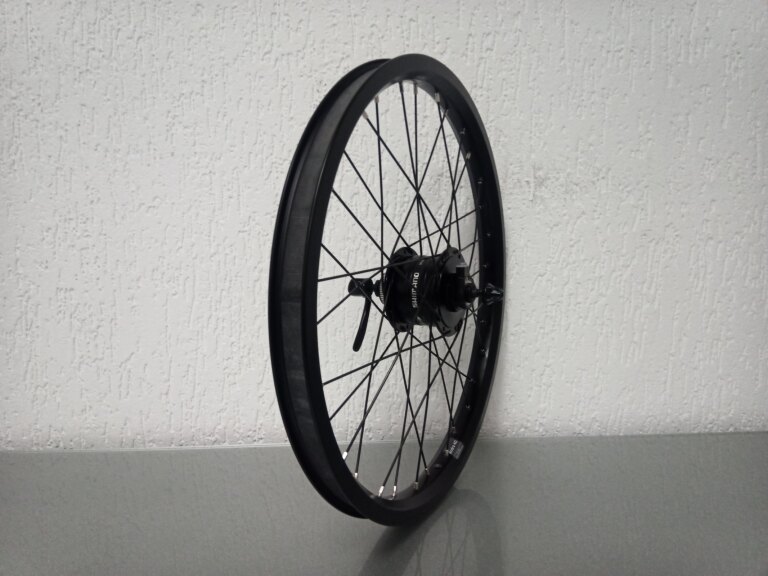 Vorderrad / 406X25C / Rigida - Ryde / Andra 40 / Schwarz / Shimano / DH-3D37-QR 6V-3W Dynamo / 100 MM / Disc (Centerlock) / Cargo