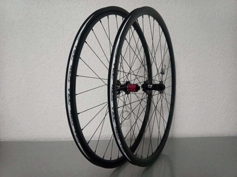 Laufradsatz / 622X16C / Rigida - Ryde / DP16 Disc / Schwarz / Novatec / D792SB/A-A 4A / HG Body 36,85 MM / 142 MM / Disc (6 Schrauben) / Race