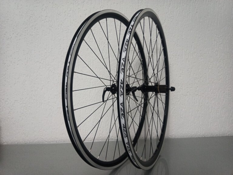 Laufradsatz / 622X16C / Rigida - Ryde / DP16 / Schwarz / Shimano / FH-RS400 Tiagra / HG Body 36,85 MM / 130 MM / Felgenbremse / Race