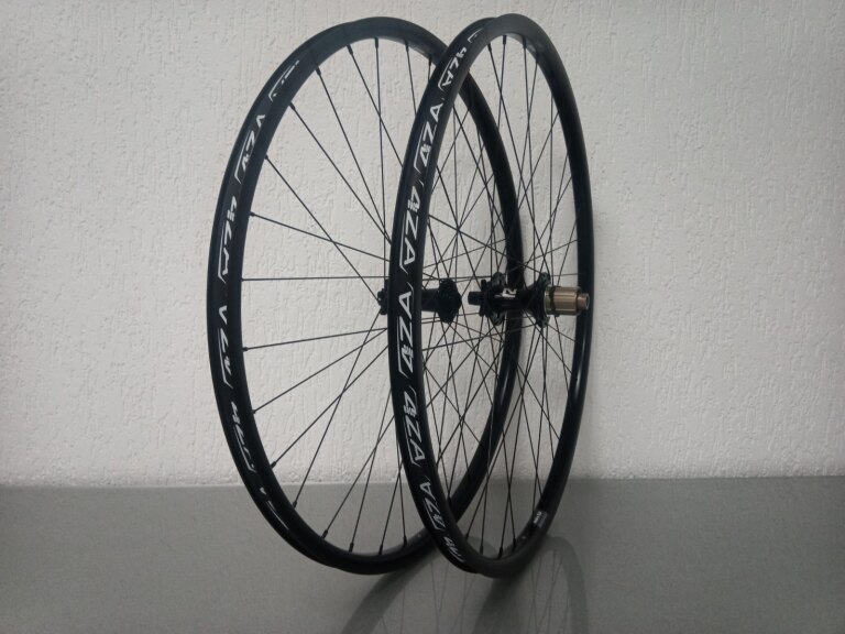 Laufradsatz / 622X21C / Rigida - Ryde / Andra 321 / Schwarz / Novatec / D462SB-A5A-B12 / HG Body 36,85 MM / 148 MM / Disc (6 Schrauben) / MTB