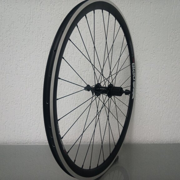 Hinterrad / 622X18C / Rigida - Ryde / DP18 Speed / Schwarz / Shimano / FH-RS400 Tiagra / HG Body 36,85 MM  / 130 MM / Felgenbremse / Race 