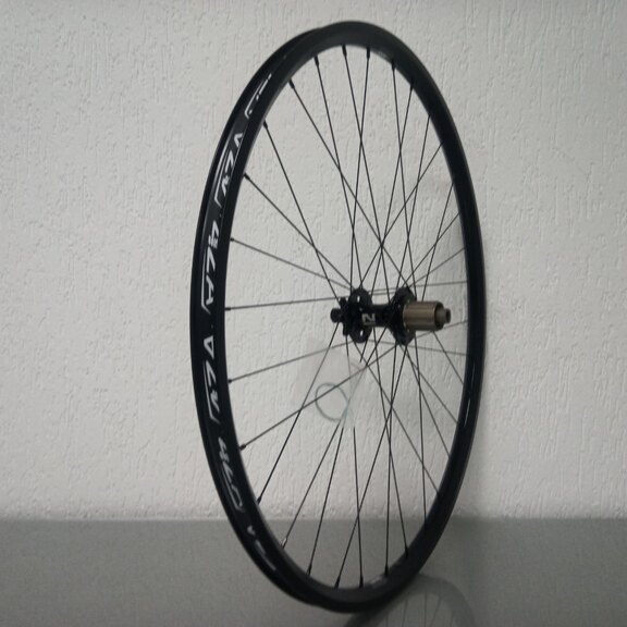 Rear wheel / 622X21C / Rigida - Ryde / ZAC 421 / Black / Novatec / D462SB-A5A-B12 / HG Body 36,85 MM / 148 MM / Disc (6 bolts) / MTB 