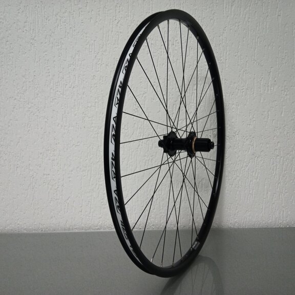 Roue arrière / 622X21C / Rigida - Ryde / Andra 321 / Noir / BQ / BQ-RH30015 / HG Body 36,85 MM / 148 MM / Disque (6 boulons) / VTT 