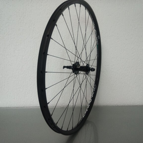 Roue avant / 622X25C / Rigida - Ryde / Trace 25mm / Noir / Novatec / D791SB/A / / 100 MM / Disque (6 boulons) / VTT 