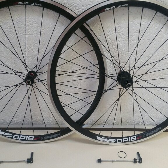 Wielset / 622X18C / Rigida - Ryde / DP18 Speed / Zwart / Novatec / F482SB-11S / HG Body 36,85 MM / 130 MM / Velgrem / Race 