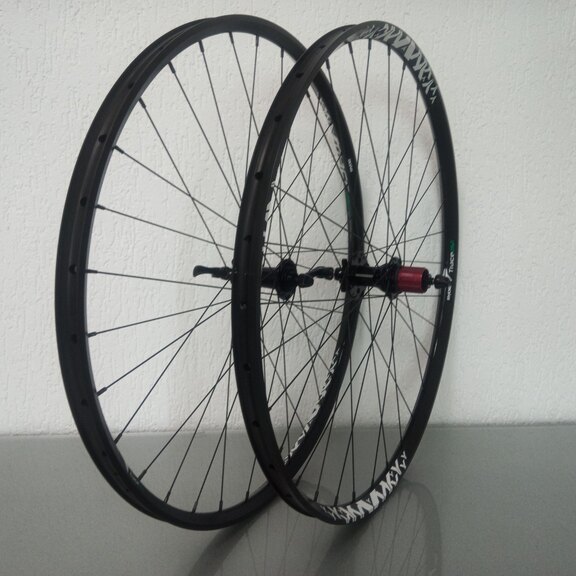 Laufradsatz / 622X25C / Rigida - Ryde / Trace 25mm / Schwarz / Novatec / D792SB/A-AA-11S / HG Body 36,85 MM / 135 MM / Disc (6 Schrauben) / MTB 