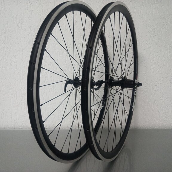 Laufradsatz / 622X18C / Rigida - Ryde / DP18 Speed / Schwarz / Shimano / FH-RS400 Tiagra / HG Body 36,85 MM / 130 MM / Felgenbremse / Race 