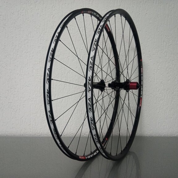 Paire de roues / 622X18C / DT Swiss / XR400 29 / Noir / Novatec / D792SB-CL/A-A4A-X12 / Corps HG 36,85 MM / 142 MM / Disque (Centerlock) / Cyclocross 