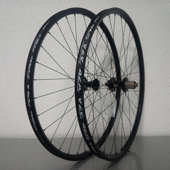 Laufradsatz / 622X21C / Rigida - Ryde / ZAC 421 / Schwarz / Novatec / D462SB-A5A-B12 / HG Body 36,85 MM / 148 MM / Disc (6 Schrauben) / MTB 