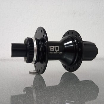 Rear hub / 142 MM / Thru axle Ø 12 MM / Disc (Centerlock) / 32GTS / BQ / BQ-RH30016 / HG Body 36,85 MM / Black / Race / Gravel