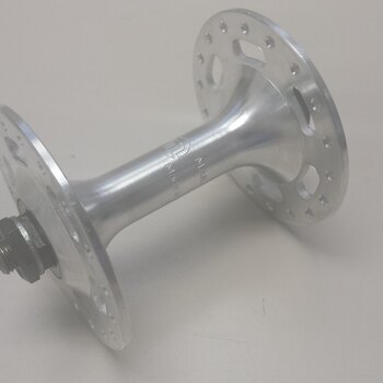 Front hub / 97 MM / Drop axle / Rim brake / 36GTS / Maillard / NOS / Silver / Race