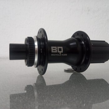 Rear hub / 142 MM / Thru axle Ø 12 MM / Disc (Centerlock) / 28GTS / BQ / BQ-RH30002 / HG Body 36,85 MM / Black / Race