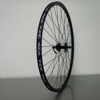 Roue avant / 622X19C / Rigida - Ryde / ZAC 2000 / Noir / Shimano / HB-M475 Deore / / 100 MM / Disque (6 boulons) / Tour