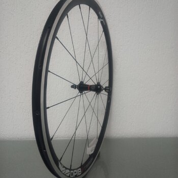 Front wheel / 622X18C / Rigida - Ryde / DP18 Speed / Black / Bontrager / Others / 100 MM / Rim brake / Race