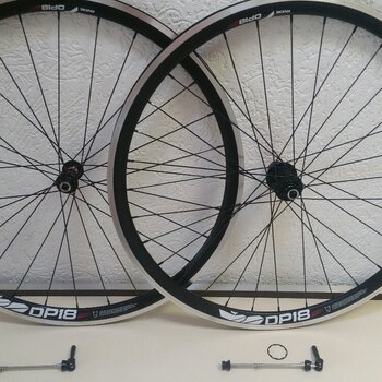 Laufradsatz / 622X18C / Rigida - Ryde / DP18 Speed / Schwarz / Novatec / F482SB-11S / HG Body 36,85 MM / 130 MM / Felgenbremse / Race