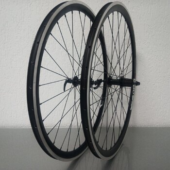 Wheelset / 622X18C / Rigida - Ryde / DP18 Speed / Black / Shimano / FH-RS400 Tiagra / HG Body 36,85 MM / 130 MM / Rim brake / Race