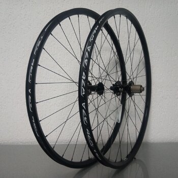 Paire de roues / 622X21C / Rigida - Ryde / ZAC 421 / Noir / Novatec / D462SB-A5A-B12 / HG Body 36,85 MM / 148 MM / Disque (6 boulons) / VTT