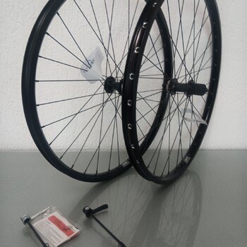 Laufradsatz / 584X25C / Rigida - Ryde / Big Bull / Schwarz / Shimano / FH-M6000 Deore & HB-RM65 / HG Body 35 MM  / 135 MM / Disc (Centerlock) / MTB