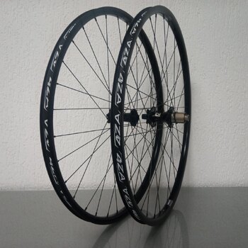 Laufradsatz / 622X21C / Rigida - Ryde / Andra 321 / Schwarz / Novatec / D462SB-A5A-B12 / HG Body 36,85 MM / 148 MM / Disc (6 Schrauben) / MTB